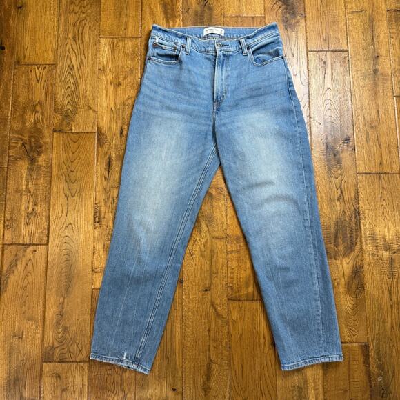 Abercrombie & Fitch Denim - Abercrombie & Fitch The Mom High Rise Medium Wash Denim Jeans Women Sz 28/6